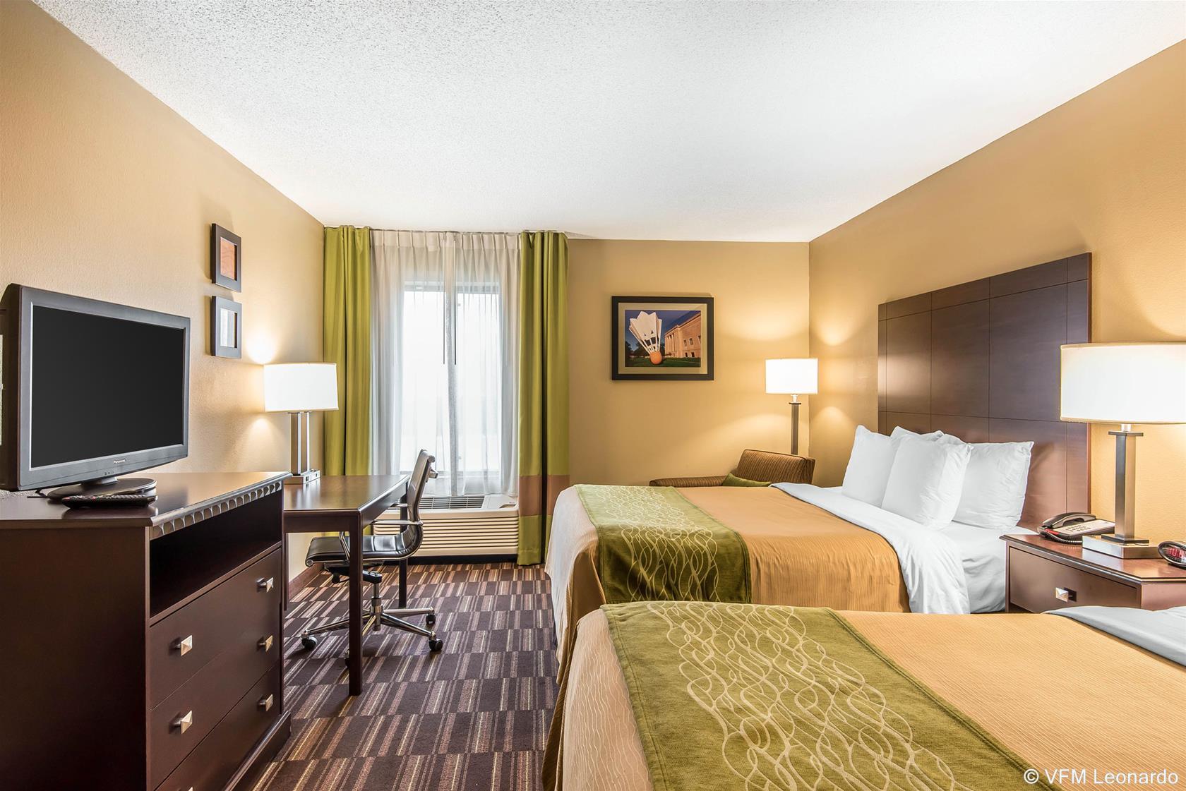 Comfort Inn & Suites Kansas City - Northeast Екстер'єр фото