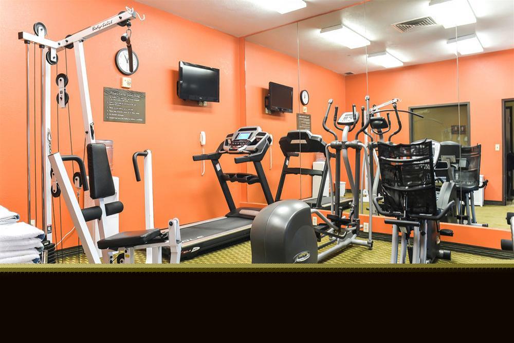 Comfort Inn & Suites Kansas City - Northeast Екстер'єр фото